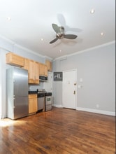 Mott Street, Unit 9 in New York, NY - Building Photo - Building Photo