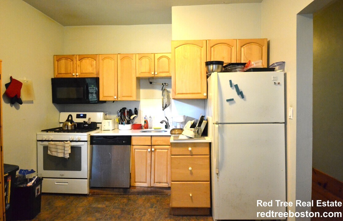 12 Bennett St, Unit 2 in Boston, MA - Building Photo