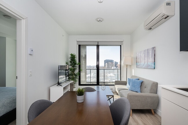 1000 Av. des Canadiens-de-Montréal, Unit SI ID1261826P in Montréal, QC - Building Photo - Building Photo