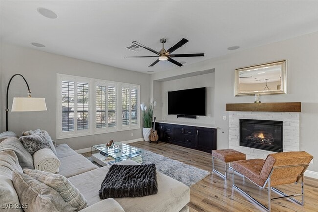 1426 Foothills Village Dr