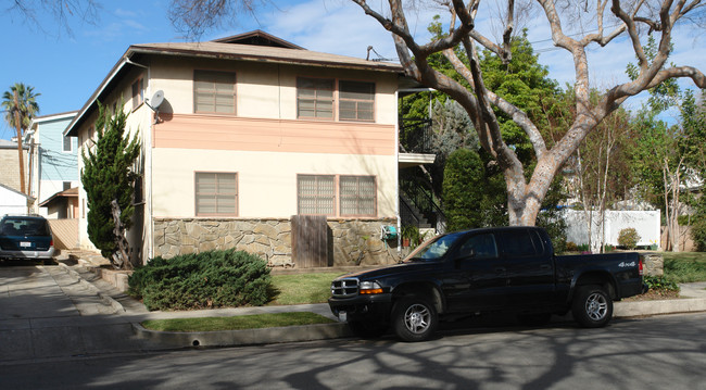 83 Vinedo Ave in Pasadena, CA - Building Photo - Building Photo