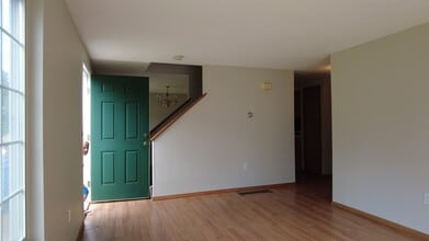 68 Flagg Rd in Southborough, MA - Building Photo - Building Photo