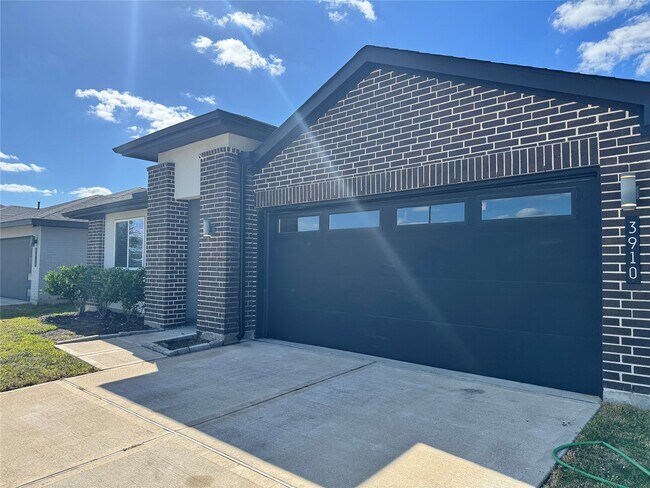 3910 Sparkman Ln in Katy, TX - Building Photo - Building Photo