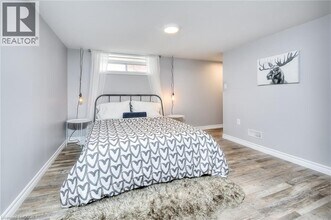 40 Brunswick Ave in Kitchener, ON - Building Photo - Building Photo