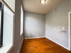 136-138 S 7th St, Unit 2R in Newark, NJ - Foto de edificio - Building Photo