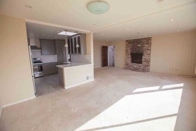 62 Seacliff Ave in Daly City, CA - Building Photo - Building Photo