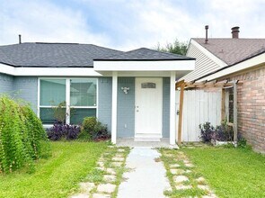 6506 Briar Glade Dr in Houston, TX - Building Photo - Building Photo