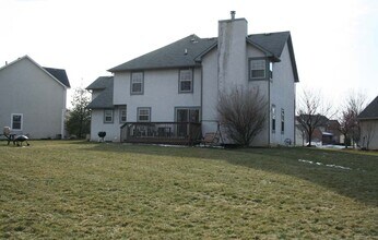 5853 Honors Ct in Westerville, OH - Foto de edificio - Building Photo