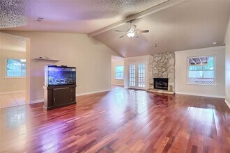 11700 Fence Post Trail in Austin, TX - Foto de edificio - Building Photo