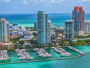 1000 S Pointe Dr, Unit 904 in Miami Beach, FL - Foto de edificio - Building Photo