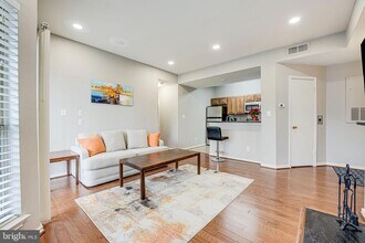 3904 Penderview Dr in Fairfax, VA - Building Photo - Building Photo