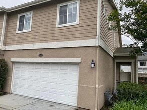 17805 Hazelwood Ct in Carson, CA - Building Photo - Building Photo