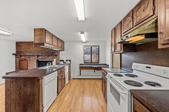 6145 W 4th Ave in Lakewood, CO - Building Photo - Building Photo