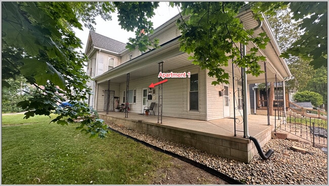 712 Poplar St, Unit 1 in Huntington, IN - Building Photo - Building Photo