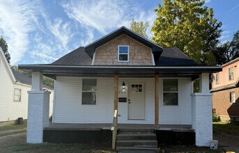 705 E Riverside Dr in Evansville, IN - Building Photo - Building Photo