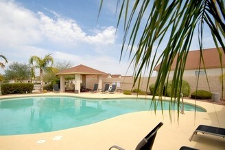 Oasis at Surprise in Surprise, AZ - Foto de edificio - Building Photo