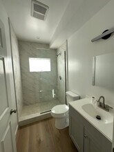 19432 1/2 Keswick St in Los Angeles, CA - Building Photo - Building Photo