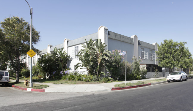 6545 Simpson Ave in North Hollywood, CA - Building Photo - Building Photo