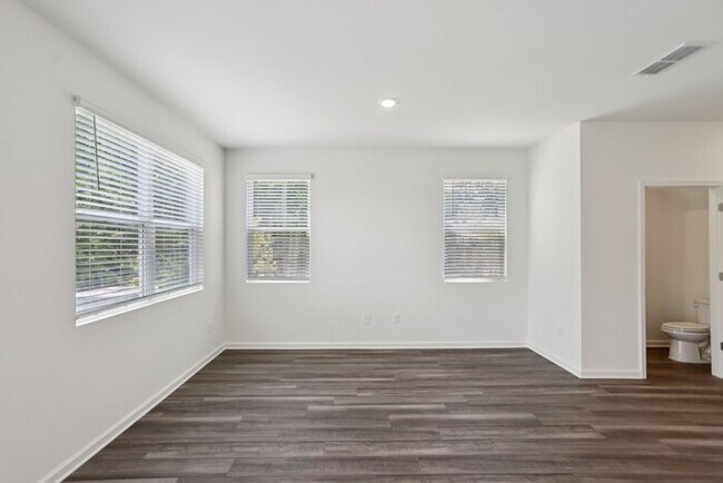 property at 2534 Coventry St SW