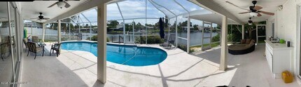 426 S Neptune Dr in Satellite Beach, FL - Foto de edificio - Building Photo