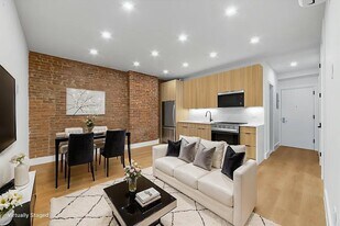 463 Columbus Ave, Unit 1 in New York, NY - Building Photo