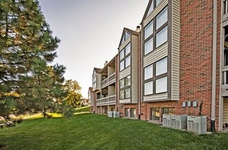 6410 S 72nd St-Unit -6410-204 in Ralston, NE - Building Photo - Building Photo