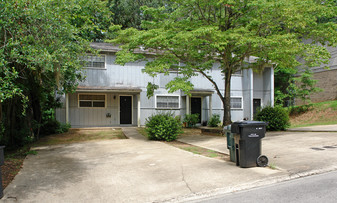 2414 Ramblewood Ct Apartments