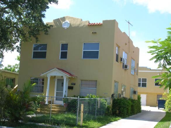 2111-2113 SW 14th Ter in Miami, FL - Foto de edificio