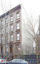 325 Carlton Ave in Brooklyn, NY - Foto de edificio - Building Photo