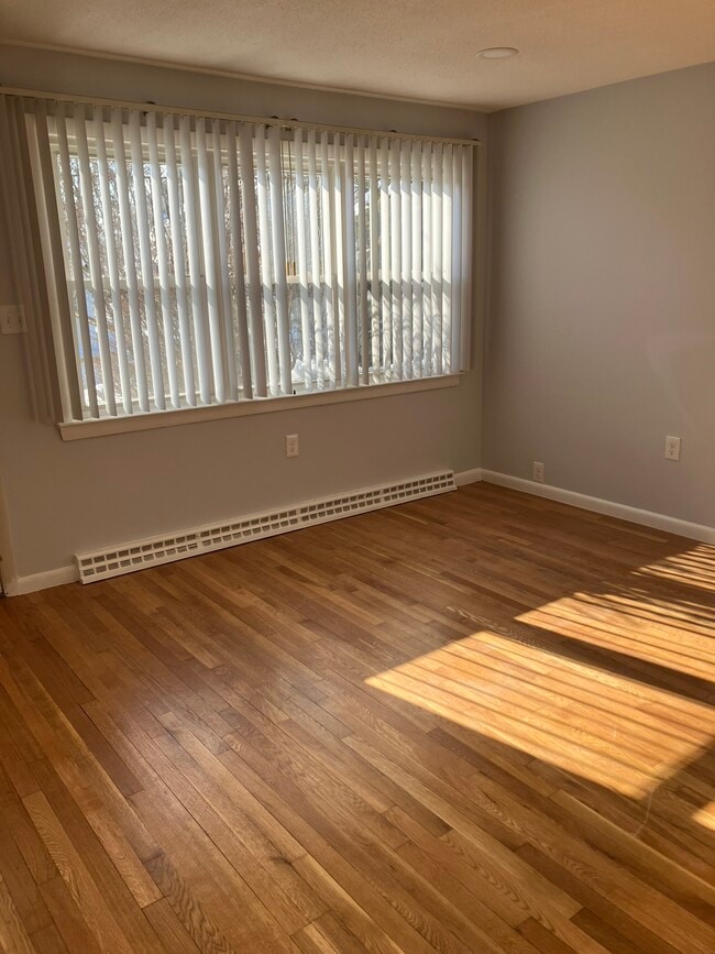 34 Ottawa St, Unit 34 Ottawa in Lowell, MA - Foto de edificio - Building Photo