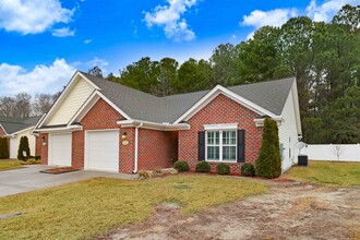 120 Oxford Dr in Goldsboro, NC - Foto de edificio - Building Photo