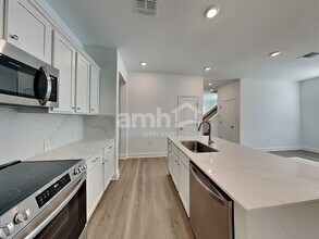 3003 19th Ave W in Bradenton, FL - Foto de edificio - Building Photo