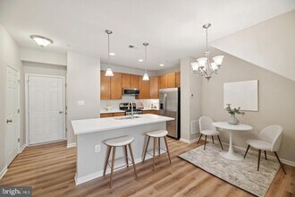 6103 Aster Haven Cir in Haymarket, VA - Building Photo - Building Photo