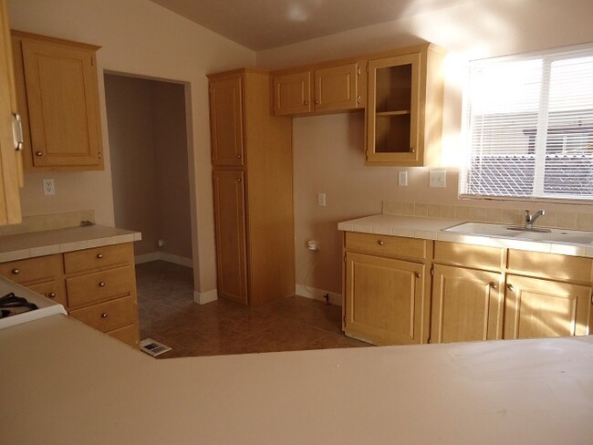 534 Vine St in El Centro, CA - Building Photo - Building Photo