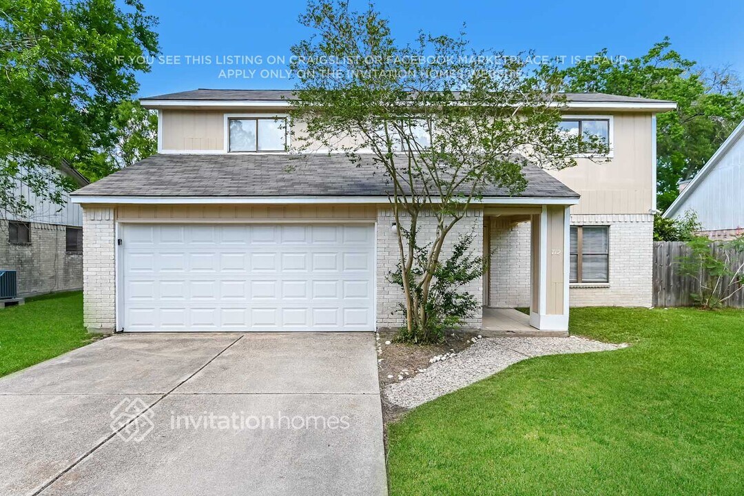 712 S Iowa Ave in League City, TX - Building Photo