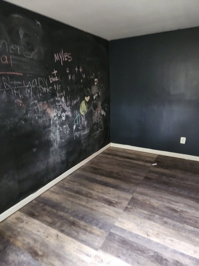 property at 326 Chestnut Ave