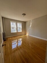 761 Washington St, Unit 2 in Brookline, MA - Foto de edificio - Building Photo