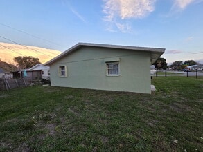 400 Count St in Melbourne, FL - Foto de edificio - Building Photo