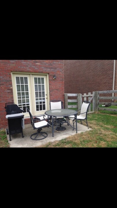 1041 Blackwell Ct in Richmond, KY - Building Photo