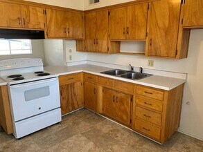 514 S Bridge St in Visalia, CA - Building Photo - Building Photo