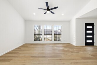 6808 Beeman Dr in Plano, TX - Foto de edificio - Building Photo