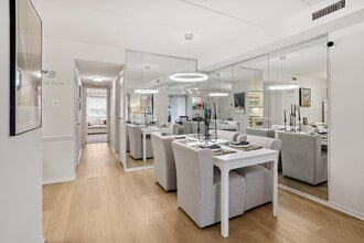 Park Place One Apartments in Philadelphia, PA - Foto de edificio - Building Photo