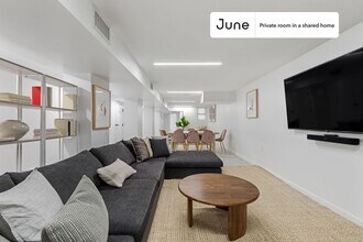 Room in Shared 5.0 bed/2 bath home in New York, NY - Building Photo - Building Photo
