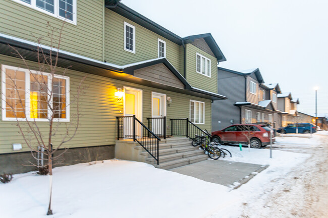 Carter Place Homes in Edmonton, AB - Building Photo - Building Photo