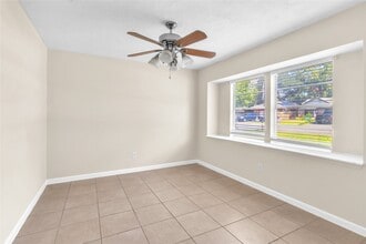 605 David Ave in League City, TX - Building Photo - Building Photo
