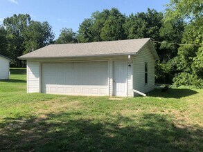 7591 W Henderson Rd in Columbia, MO - Building Photo - Building Photo