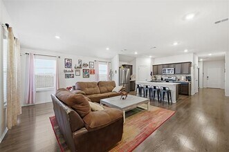 1212 Briar Hl Dr in Denton, TX - Building Photo - Building Photo