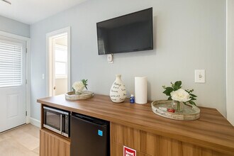 320 Walnut St-Unit -ID1239404P in Hollywood, FL - Building Photo - Building Photo