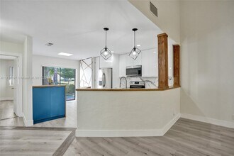 155 Love Crescent in Royal Palm Beach, FL - Building Photo - Building Photo