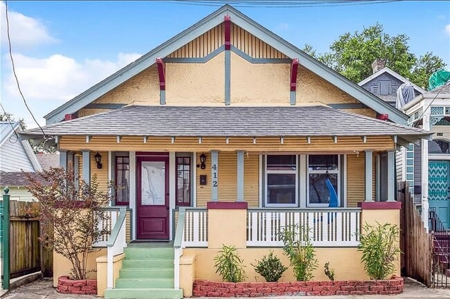 property at 412 S Gayoso St